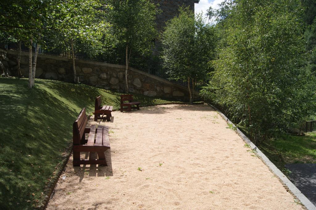 Apartaments Els Esquiadors Llorts Kültér fotó